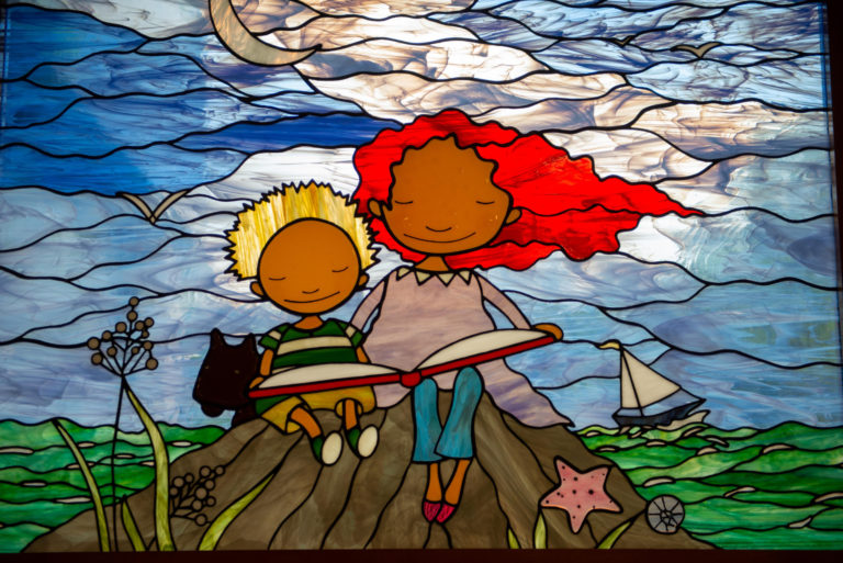 OSNGUPL Stained Glass Two Kids